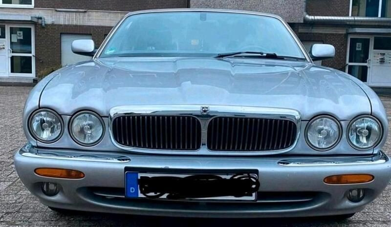 Silber Gebraucht 2001 Jaguar XJ Limousine | 10.000 € (Superpreis) - Bild 1/4