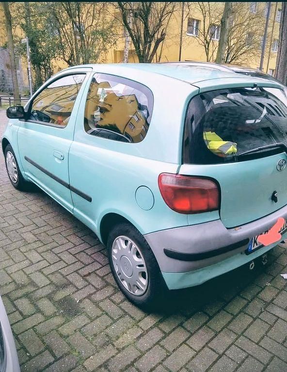 Gebraucht Toyota Yaris Eco 68 PS (50 kW) 2000 Grün Limousine