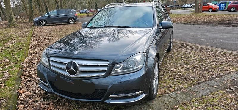 Gebraucht Mercedes C220 Avantgarde 170 PS (125 kW) 2013 Grau Kombi