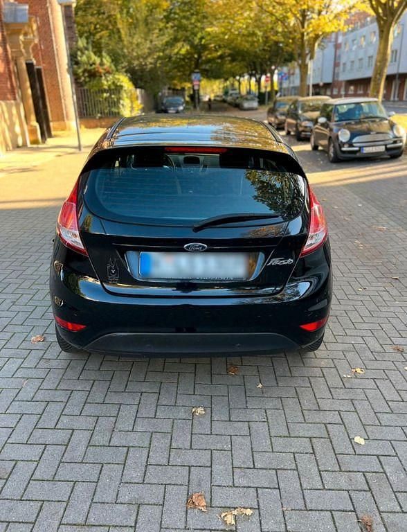 Gebraucht Ford Fiesta SYNC Edition 80 PS (58 kW) 2016 Schwarz Limousine