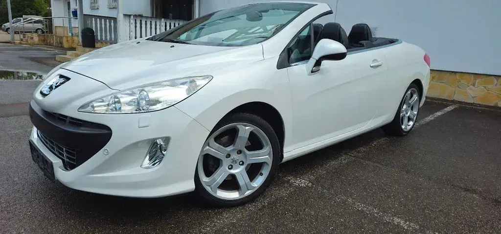 Gebraucht Peugeot 308 CC Platinum 156 PS (114 kW) 2010 Weiß Cabrio
