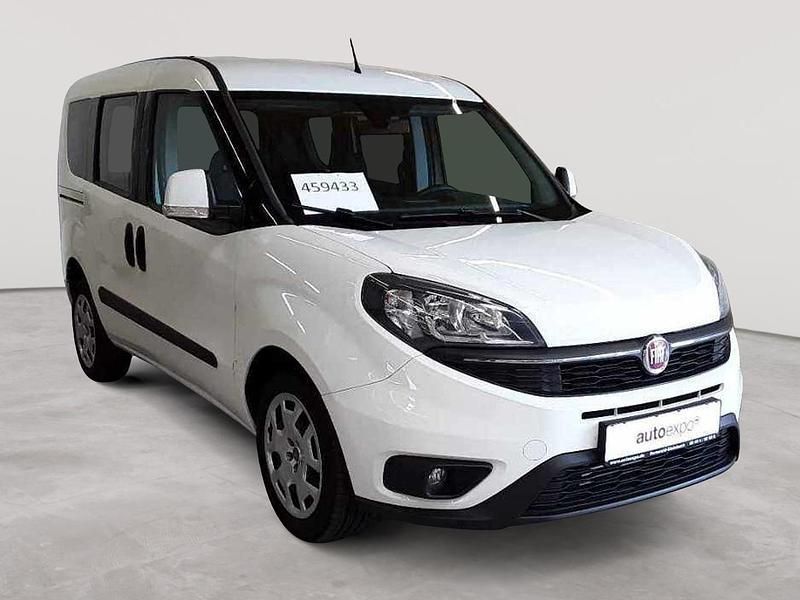 Weiß Gebraucht 2021 Fiat Doblò S Van / Kleinbus | 13.490 € (Etwas zu teuer) - Bild 1/4