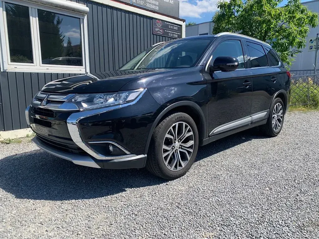 Gebraucht Mitsubishi Outlander 150 PS (110 kW) 2018 Schwarz SUV