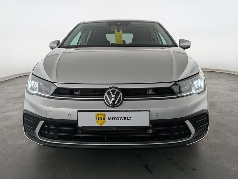 Używany VW Polo Move 110 KM (80 kW) 2024 Srebrny Hatchback