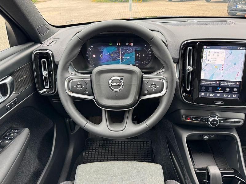 Gebraucht Volvo XC40 Plus 163 PS (119 kW) 2025 Schwarz SUV