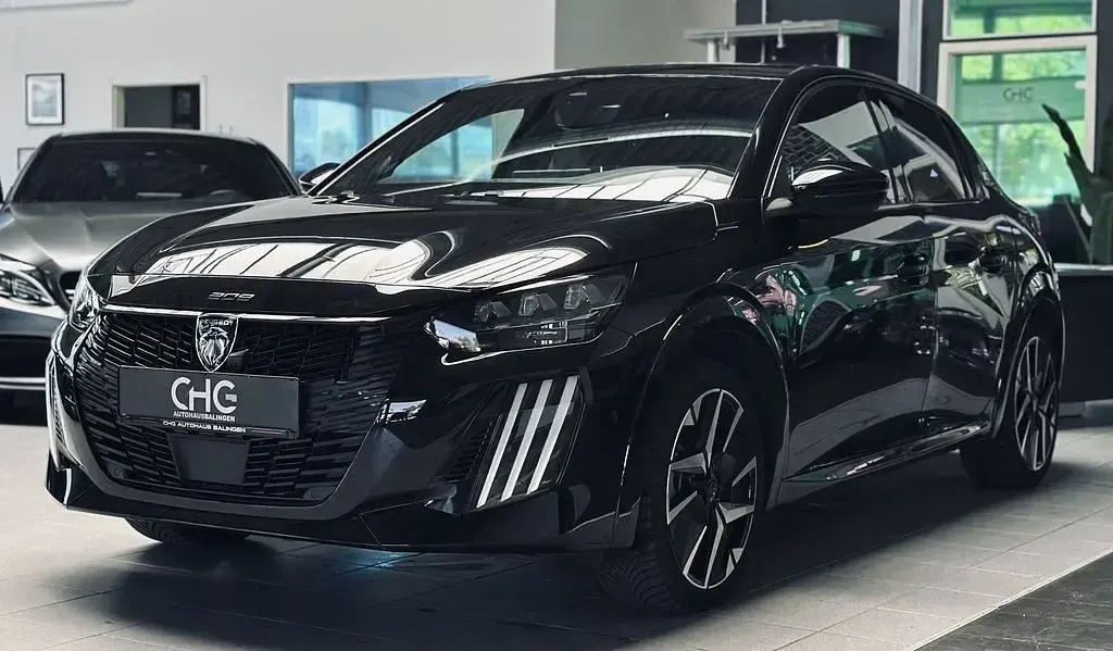 Gebraucht Peugeot e-208 GTi 114 kW (156 PS) 2024 Lackierung schwarz perla nera/ Kleinwagen