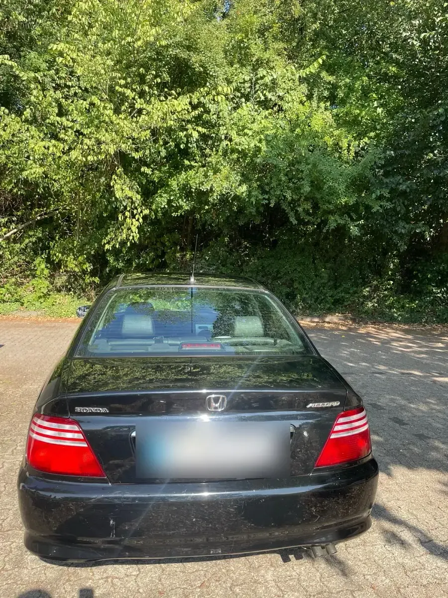 Gebraucht Honda Accord 136 PS (100 kW) 2001 Schwarz Limousine
