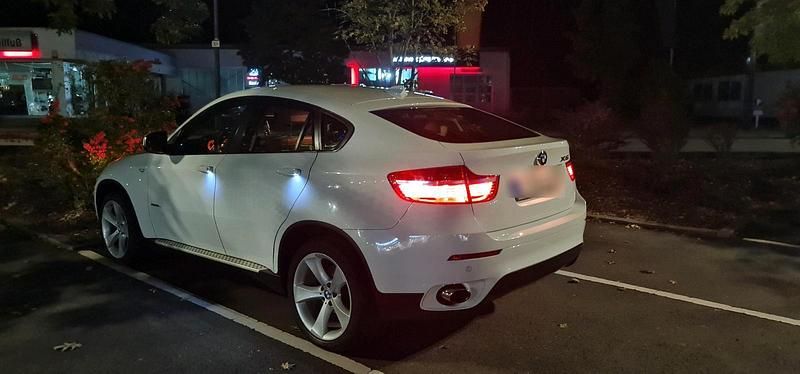 Weiß Gebraucht 2009 BMW X6 SUV | 15.000 € (Fairer Preis) - Bild 1/4