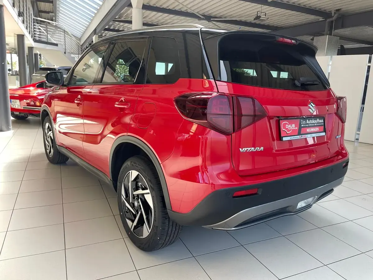 Neu Suzuki Vitara Comfort+ 110 PS (80 kW) 2026 Bright red SUV