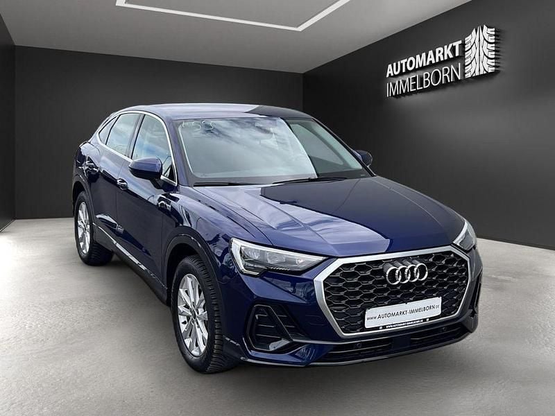 Gebraucht Audi Q3 Sportback Basis 245 PS (180 kW) 2022 Blau SUV