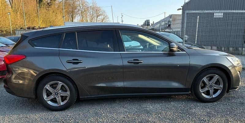 Gebraucht Ford Focus Titanium 150 PS (110 kW) 2019 Grau Kombi