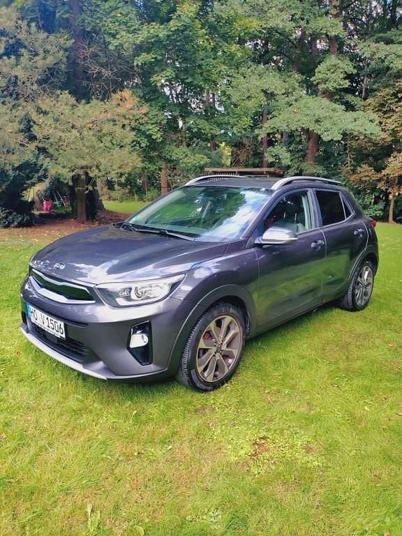 Grau Gebraucht 2019 Kia Stonic Platinum SUV | 14.000 € (Fairer Preis) - Bild 1/4