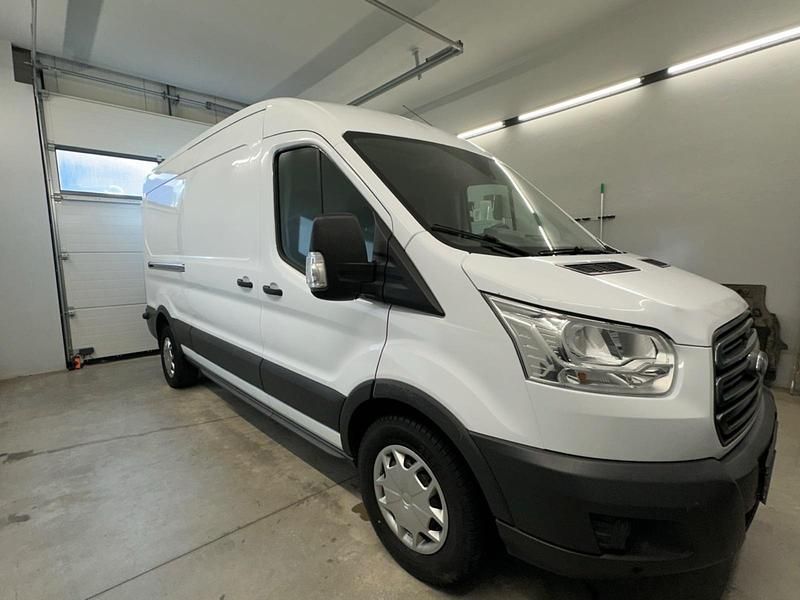 Gebraucht Ford Transit 131 PS (96 kW) 2018 Weiß Van / Kleinbus
