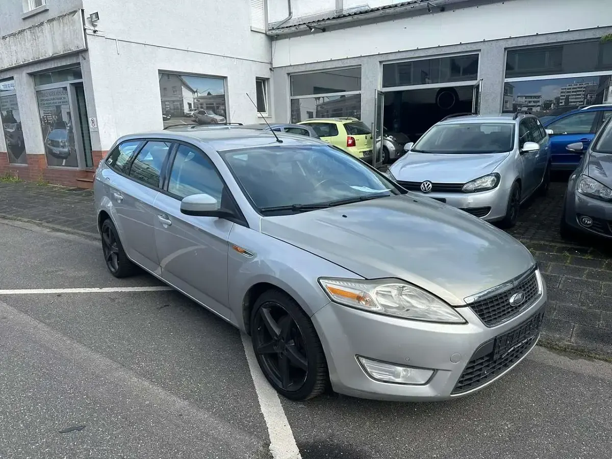 Gebraucht Ford Mondeo Ambiente 140 PS (102 kW) 2008 Silber Kombi