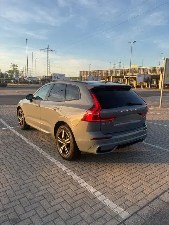 Gebraucht Volvo XC60 Ultimate 235 PS (172 kW) 2022 Grau SUV
