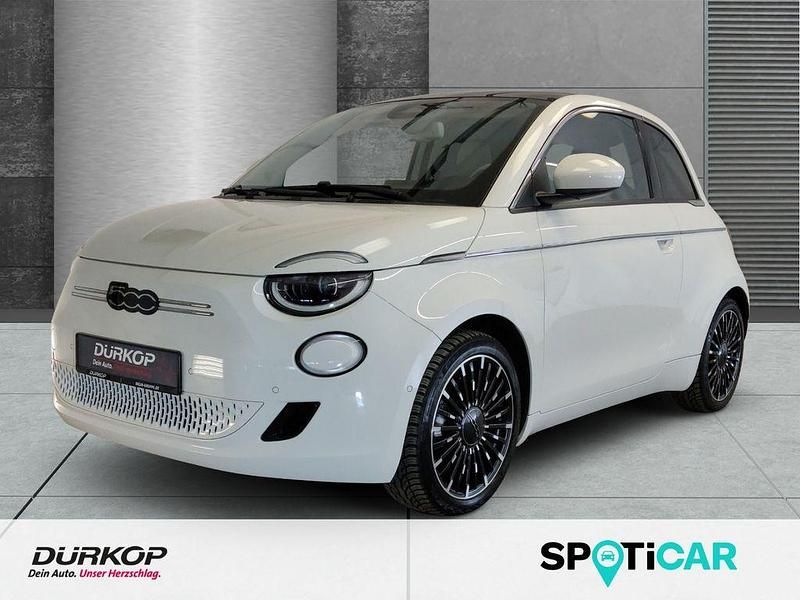 Gebraucht Fiat 500e La Prima 86 kW (118 PS) 2023 Arktis weiß Kleinwagen