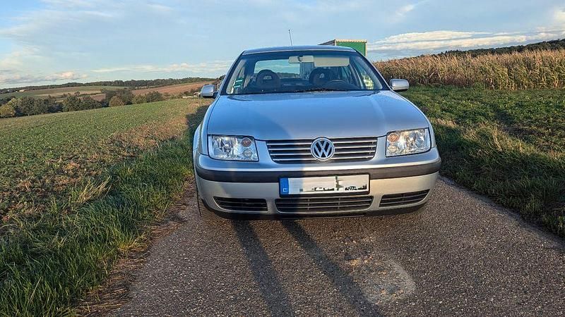 Gebraucht VW Bora Basis 116 PS (85 kW) 2000 Silber Limousine