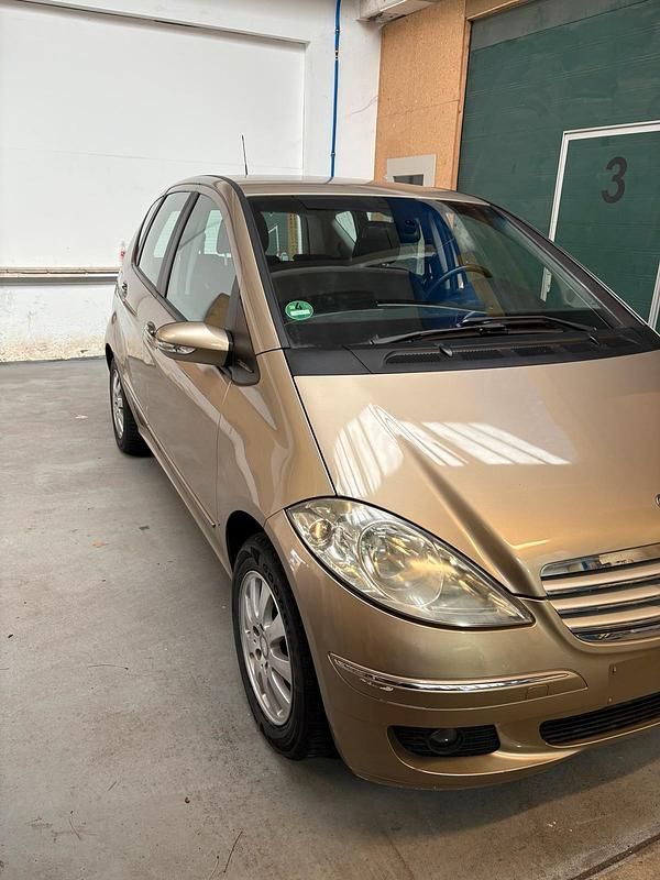 Gebraucht Mercedes A150 95 PS (69 kW) 2007 Gelb Kleinwagen