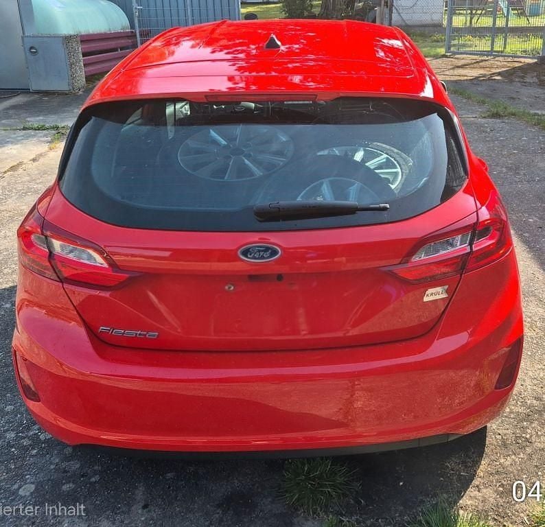 Gebraucht Ford Fiesta Titanium 101 PS (74 kW) 2017 Rot Limousine