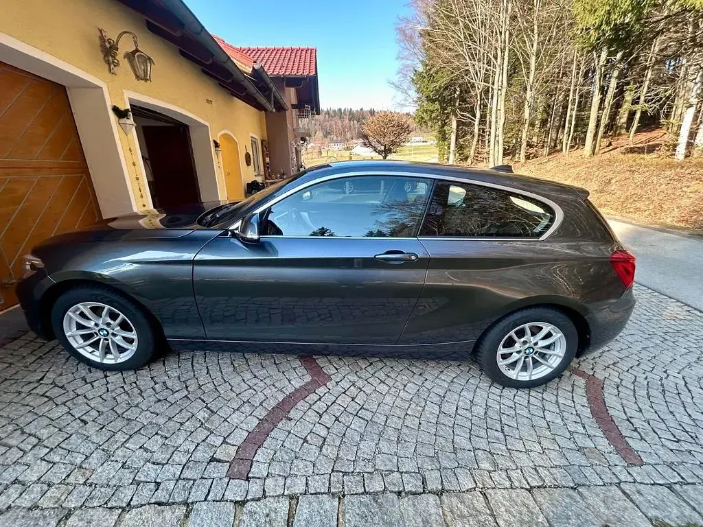 Gebraucht BMW 120 184 PS (135 kW) 2018 Grau Kleinwagen