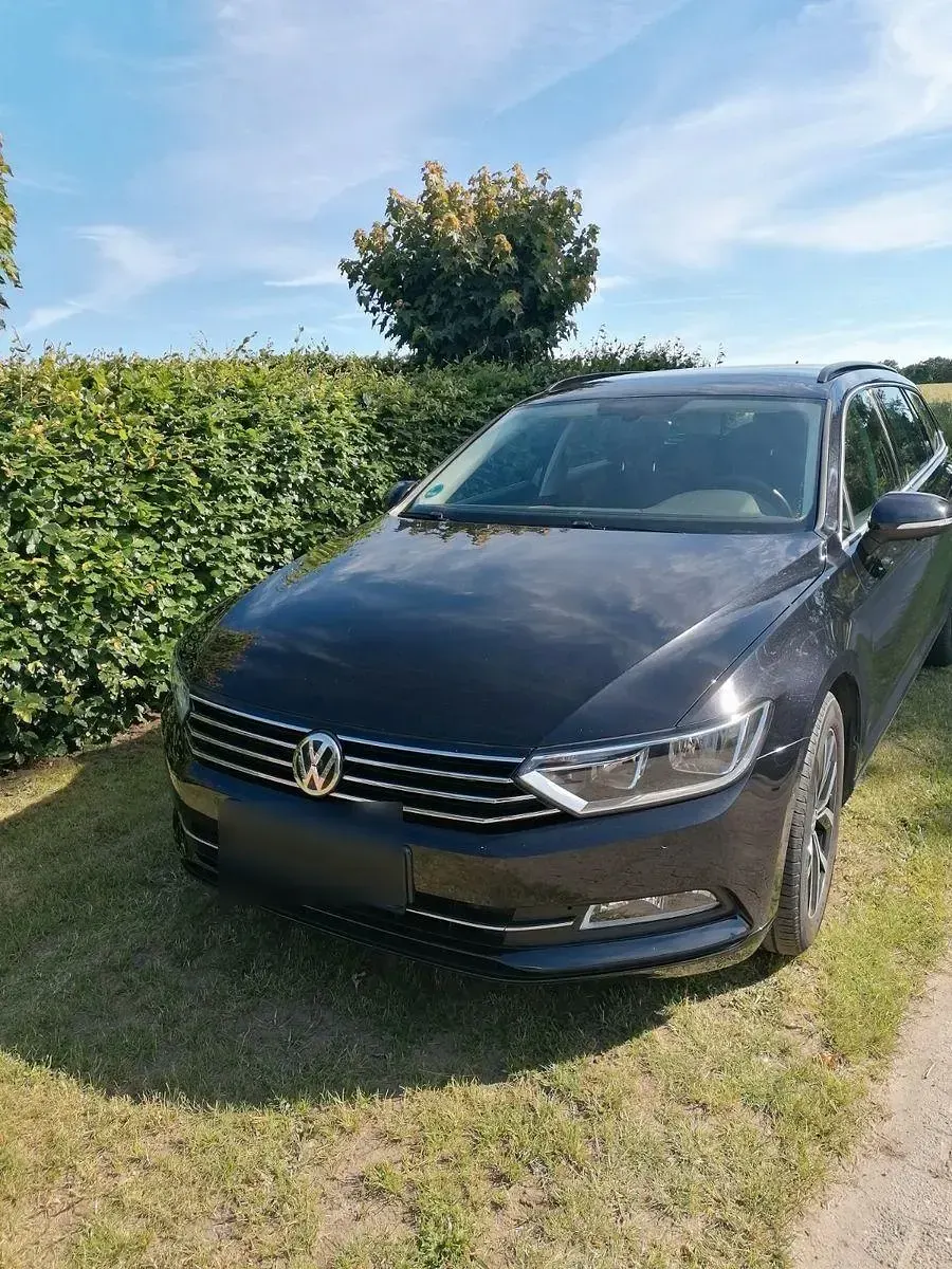 Gebraucht VW Passat Comfortline 150 PS (110 kW) 2017 Schwarz Kombi