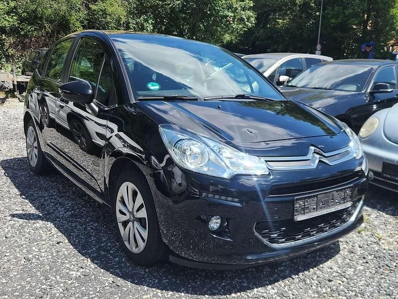 Lackierung schwarz nera perla Gebraucht 2015 Citroën C3 SELECTION Kleinwagen | 3.000 € (Guter Preis) - Bild 1/4