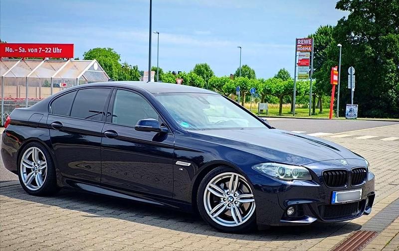 Schwarz Gebraucht 2014 BMW 530 M Sport Limousine | 26.300 € - Bild 1/4