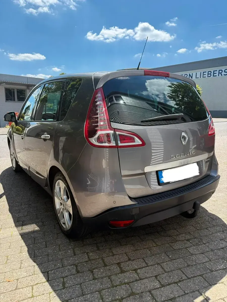 Usata Renault Scénic III 140 CV (102 kW) 2010 Grigio Monovolume