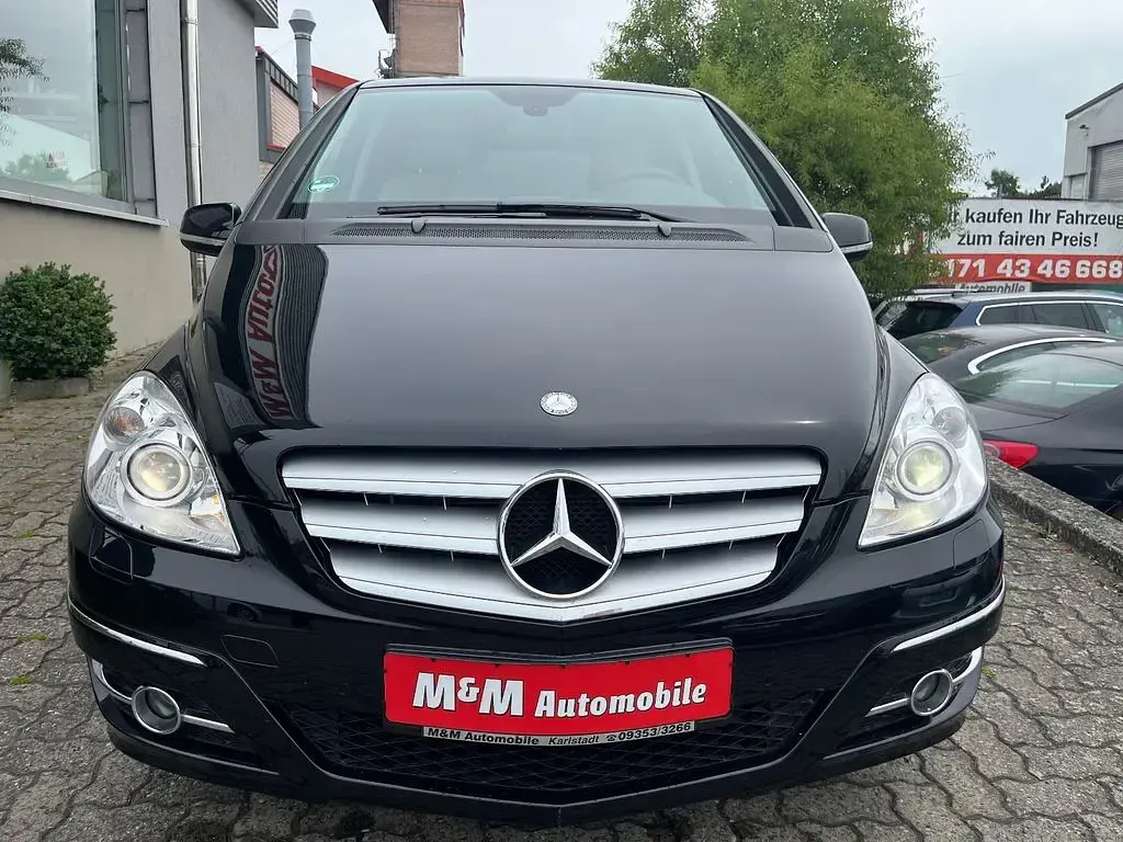 Gebraucht Mercedes B200 193 PS (141 kW) 2009 Schwarz Van / Kleinbus