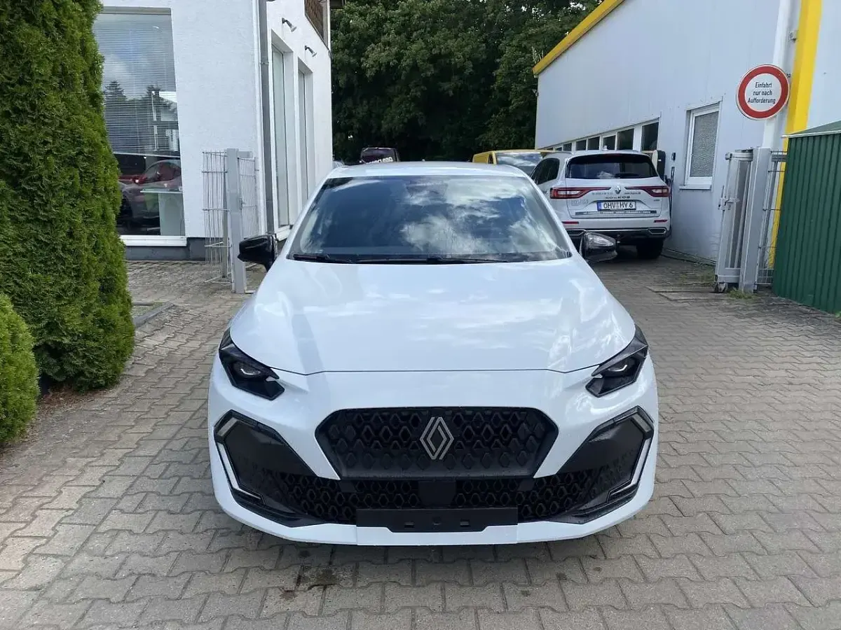 Neu Renault Clio V Evolution 114 PS (83 kW) 2026 Arktisweiß Limousine