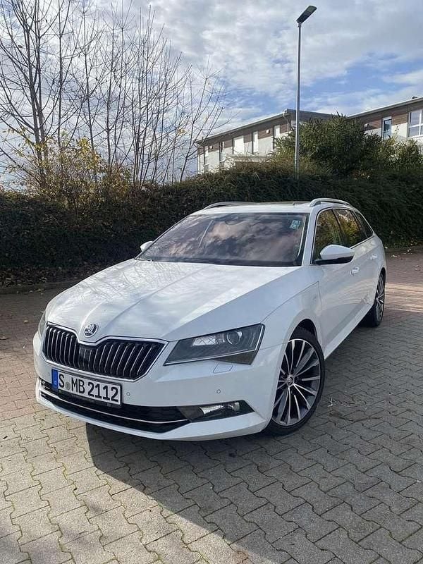 Gebraucht 2016 Skoda Superb LAURIN & KLEMENT Kombi | 16.999 € (Etwas zu teuer) - Bild 1/4