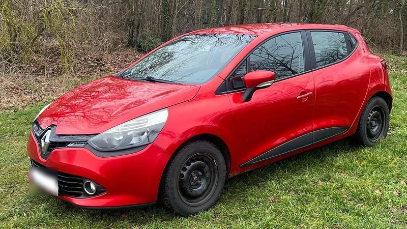 Gebraucht Renault Clio IV 90 PS (66 kW) 2014 Rot Kleinwagen