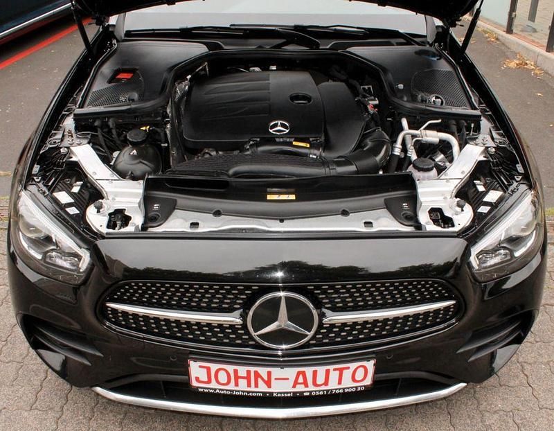Gebraucht Mercedes E300 AMG 258 PS (189 kW) 2021 Schwarz/baltic black Kombi