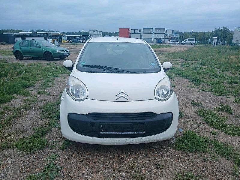 Weiß Gebraucht 2008 Citroën C1 Kleinwagen | 1.100 € (Superpreis) - Bild 1/4