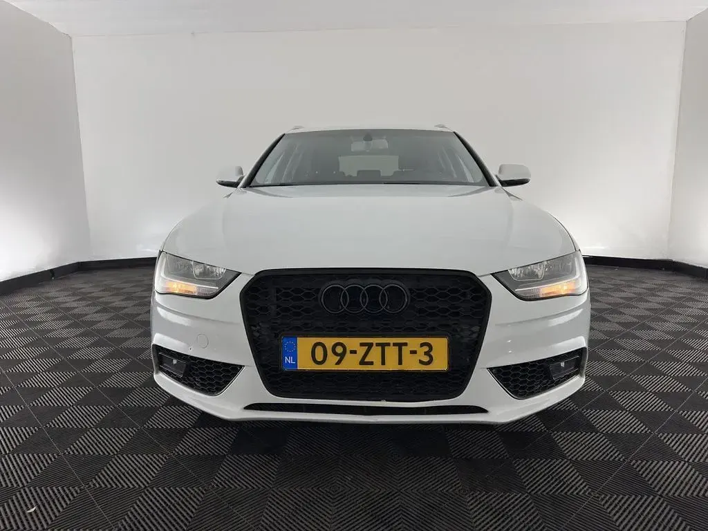 Gebraucht Audi A4 Business 136 PS (100 kW) 2013 Weiß Kombi