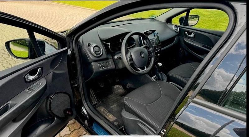 Gebraucht Renault Clio IV LIMITED 73 PS (53 kW) 2017 Schwarz Limousine