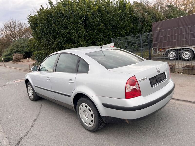Gebraucht VW Passat Family 102 PS (75 kW) 2003 Silber Limousine