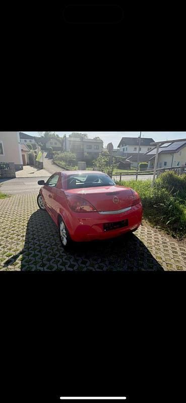 Rot Gebraucht 2005 Opel Tigra Cabrio | 1.450 € (Teuer) - Bild 1/4