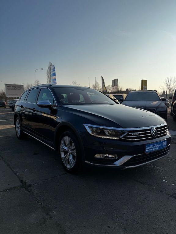 Gebraucht VW Passat Alltrack 239 PS (175 kW) 2016 Blau Kombi