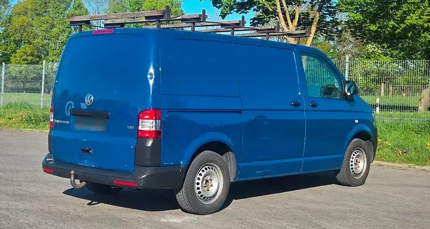 Second-hand VW Transporter 102 CP (75 kW) 2013 Albastru Van