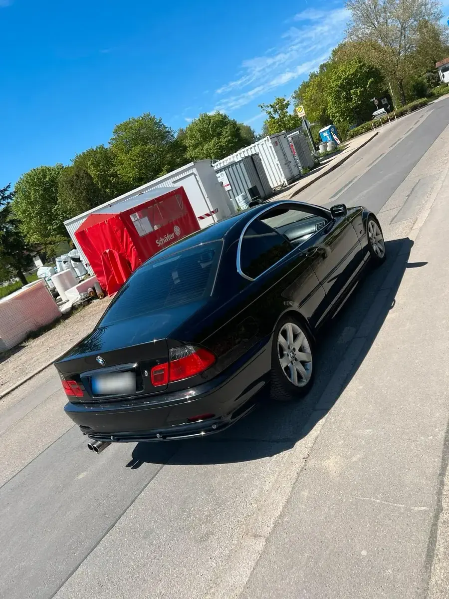 Gebraucht BMW 325 192 PS (141 kW) 2002 Schwarz Coupé