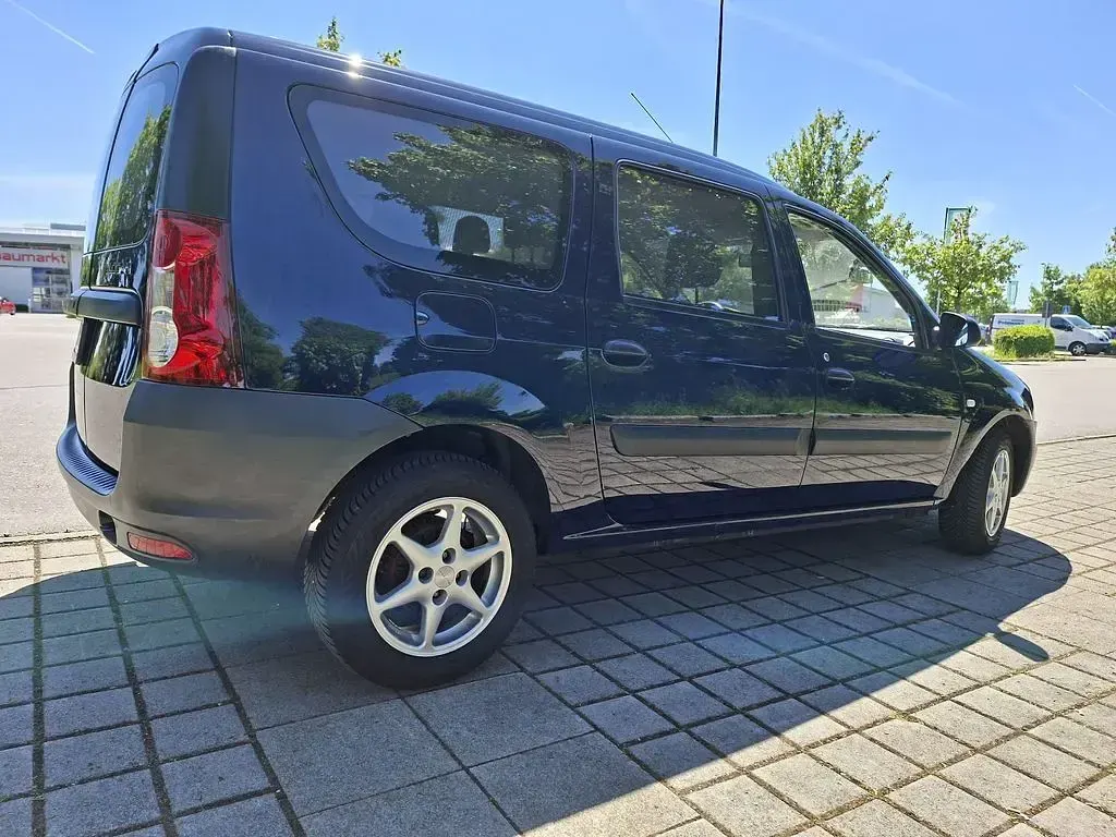 Gebraucht Dacia Logan MCV 84 PS (61 kW) 2011 Blau Limousine