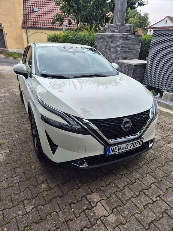Weiß Gebraucht 2023 Nissan Qashqai SUV | 25.900 € (Guter Preis) - Bild 1/4