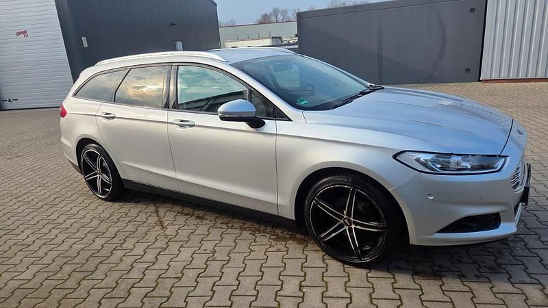 Gebraucht Ford Mondeo 150 PS (110 kW) 2017 Silber Kombi