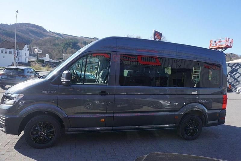 Neu MAN TGE 177 PS (130 kW) 2026 Grau Van