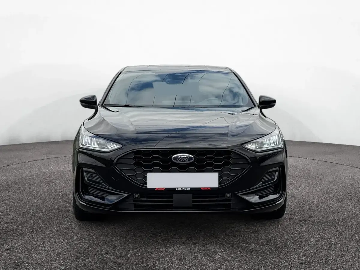 Gebraucht Ford Focus ST-Line 125 PS (91 kW) 2025 Schwarz Limousine