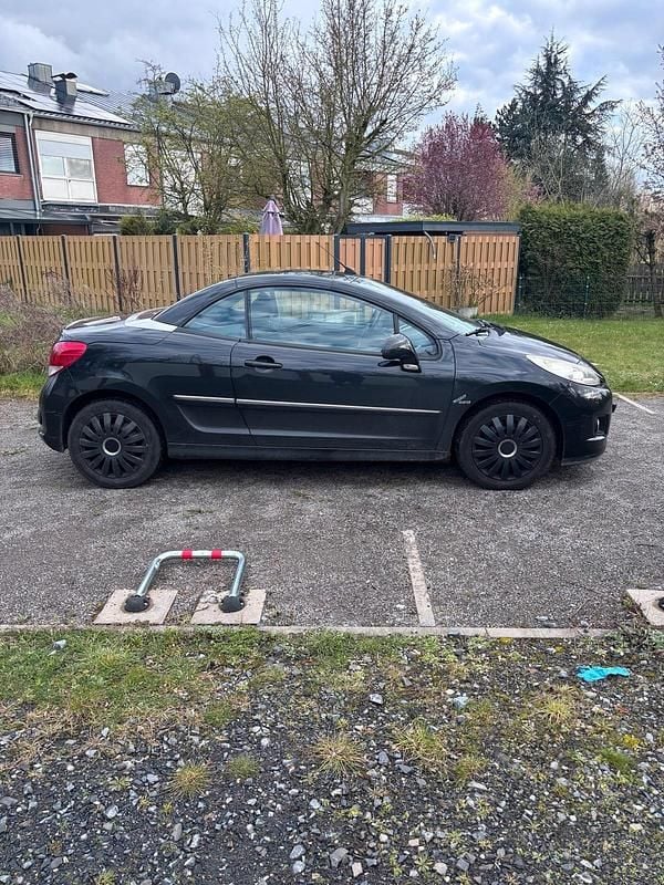 Gebraucht Peugeot 207 CC 120 PS (88 kW) 2010 Schwarz Cabrio