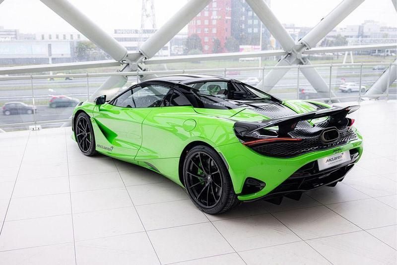 Gebraucht McLaren 750S 751 PS (552 kW) 2025 Grün Cabrio