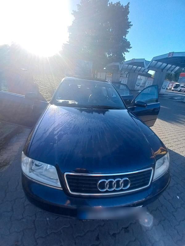 Blau Gebraucht 1998 Audi A6 Limousine | 1.500 € (Guter Preis) - Bild 1/4