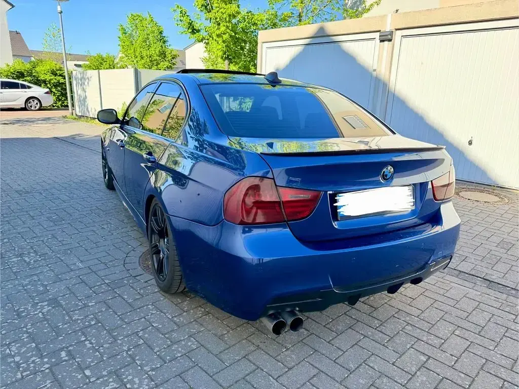 Gebraucht BMW 330 M Sport 272 PS (200 kW) 2011 Blau Limousine